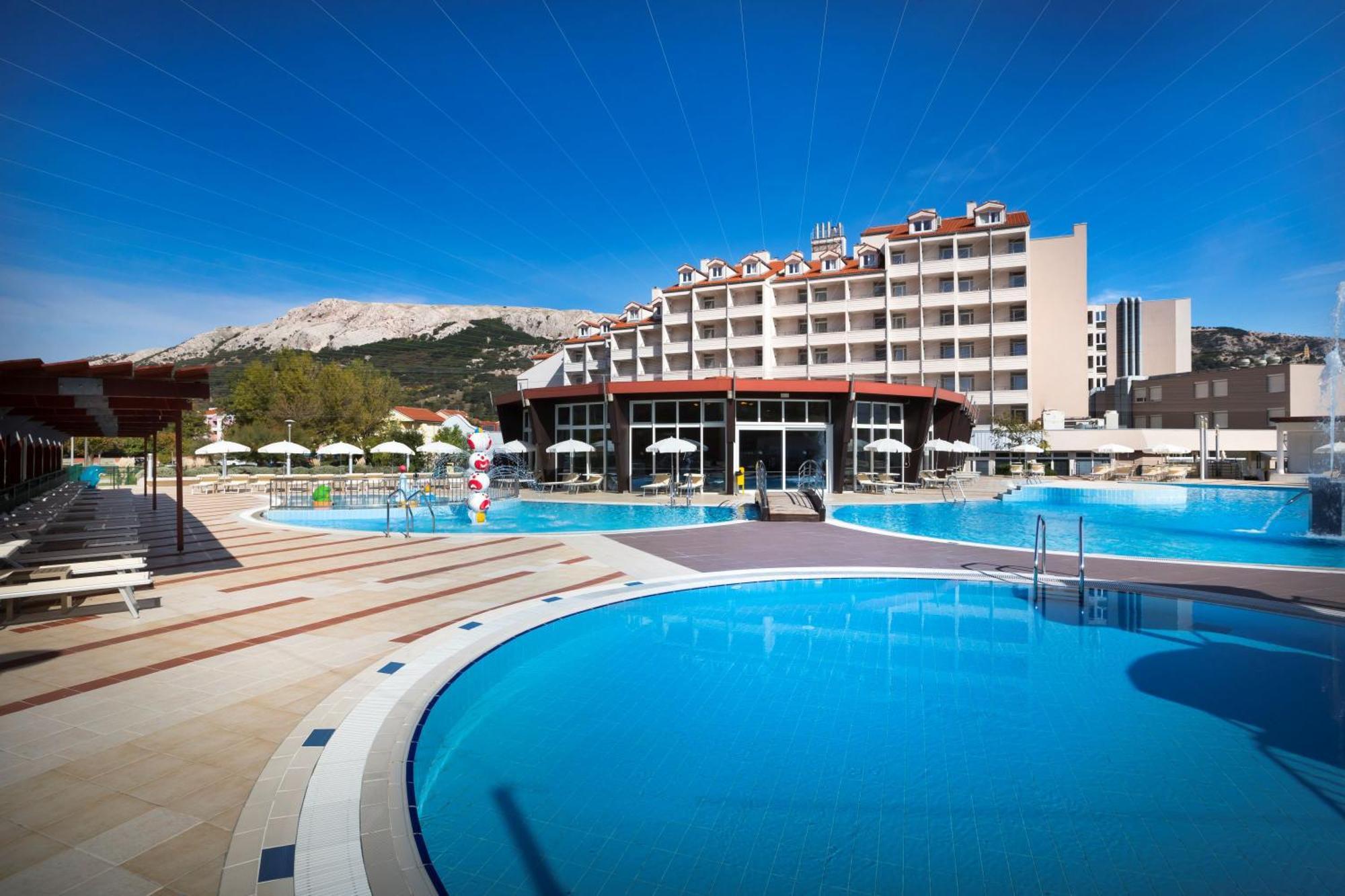 Sunny Baska Hotel By Valamar, Ex Corinthia Екстер'єр фото